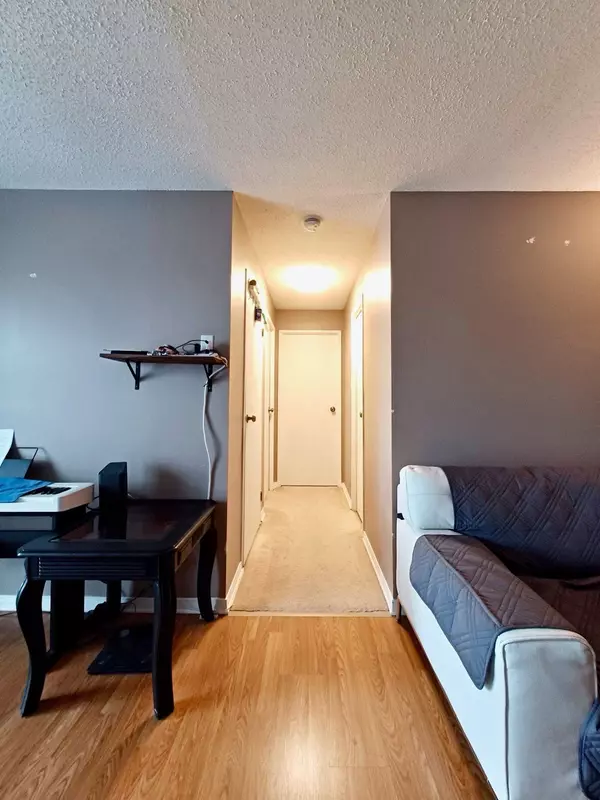 London, ON N5Y 5E4,986 Huron ST #201