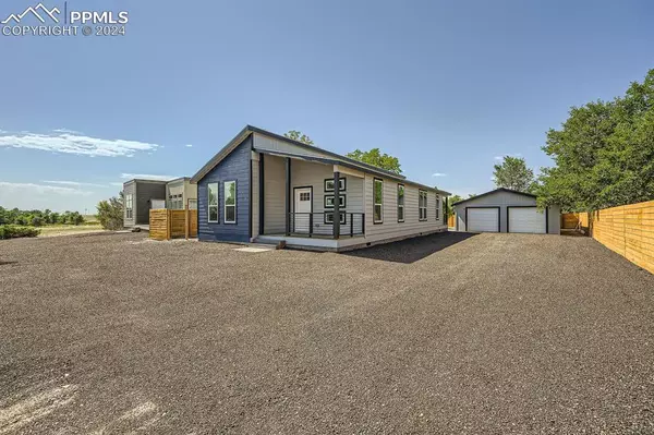 378 E Stewart DR, Pueblo West, CO 81007