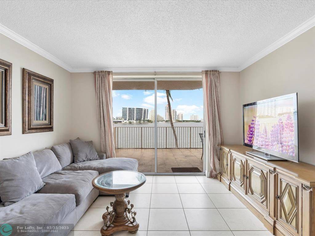 Sunny Isles Beach, FL 33160,[StreetName,UnitNumber,StreetNumber,StreetDirPrefix]