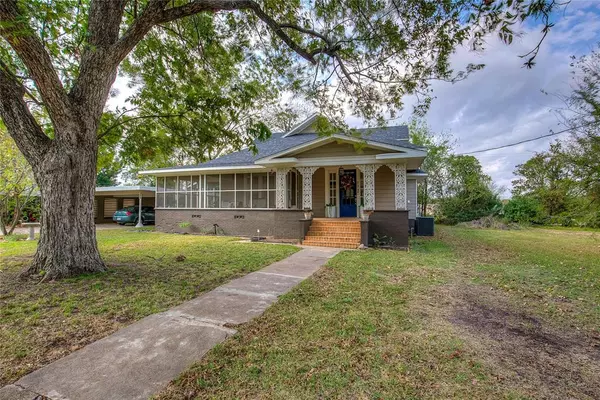 339 N 1st Street, Point, TX 75472