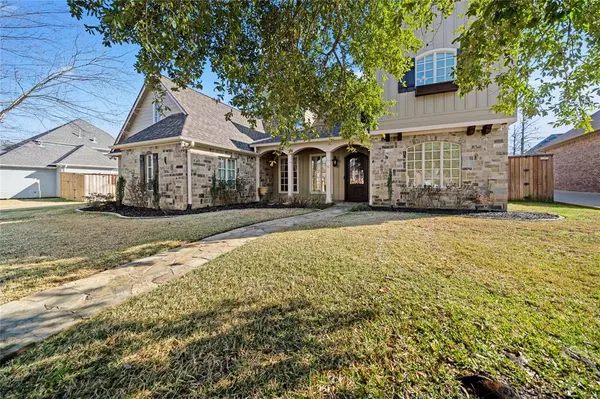 2305 Woodlands Drive, Tyler, TX 75703