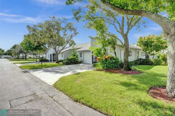 Boca Raton, FL 33496,8938 Sunnywood Pl  #B