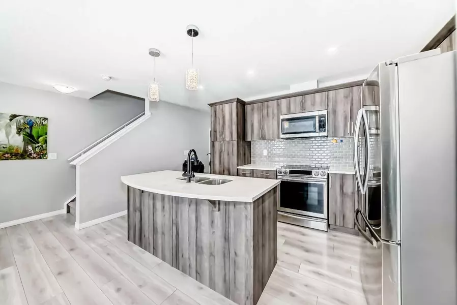 1526 Carrington BLVD Northwest, Calgary, AB T3P1N5