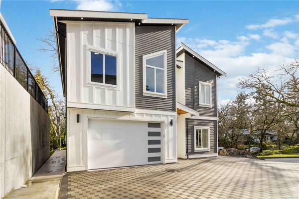 Saanich, BC V8X 3H8,975 Lakeview Ave