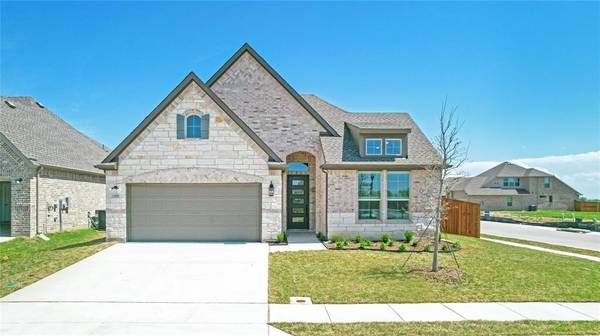 1375 Silverthorn Trail, Justin, TX 76247