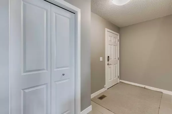 Calgary, AB T3M 0K9,146 Auburn Glen CIR SE