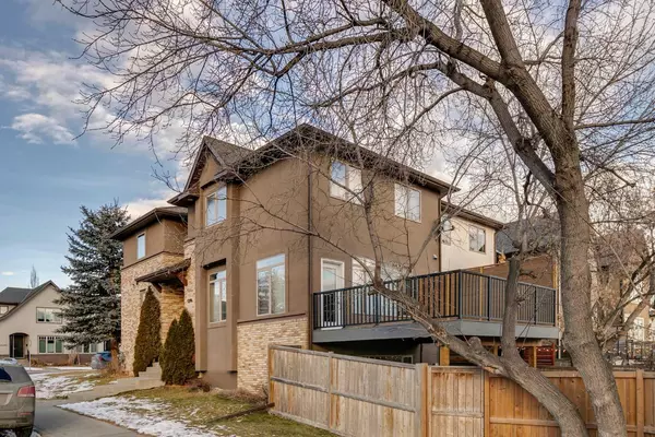 Calgary, AB T2T 6R1,3306 21 ST SW