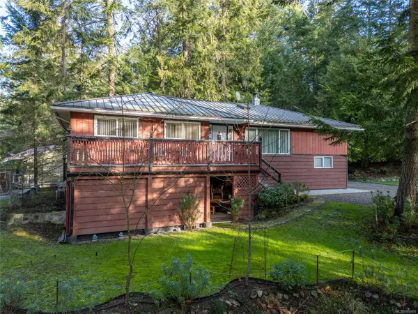 37140 Galleon Way, Pender Island, BC V0N 2M2