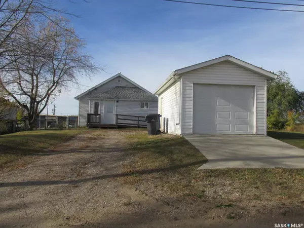 Nipawin, SK S0E 1E0,624 1st AVENUE W