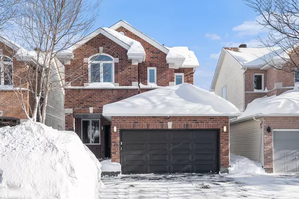 22 Tamarack PL, Barrhaven, ON K2J 4R4