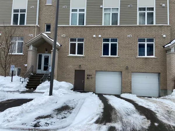 Elmvale Acres And Area, ON K1G 4E4,857 BLACKCOMB PVT N/A #C