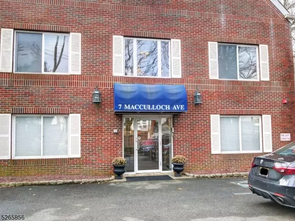 Morristown Town, NJ 07960,7 Macculloch Ave 2nd floor