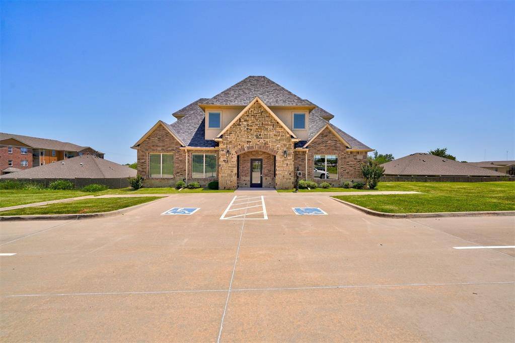 1933 NW 142nd Street, Oklahoma City, OK 73134