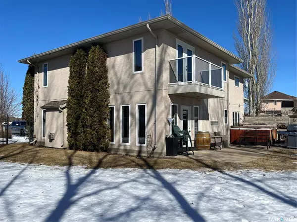 28 Telfer BAY, Prince Albert, SK S6X 1C4