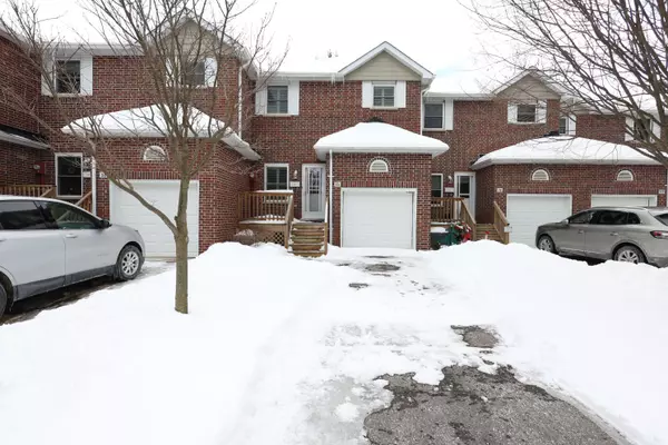 55 LAKE RD #25, Lambton Shores, ON N0M 1T0