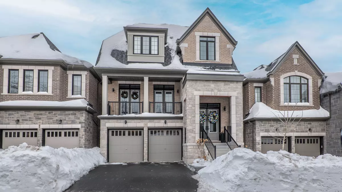 Pickering, ON L1V 1H8,400 Finch AVE #41