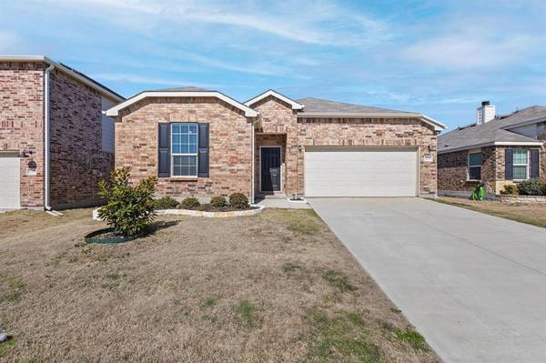 1813 Waggoner Drive, Aubrey, TX 76227