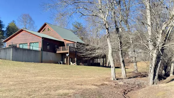 130 Stablegate Drive, Blairsville, GA 30512