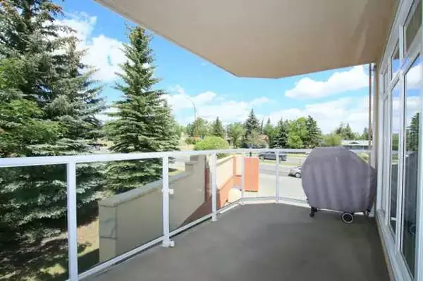 Calgary, AB T2W 5V9,505 Canyon Meadows DR SW #101