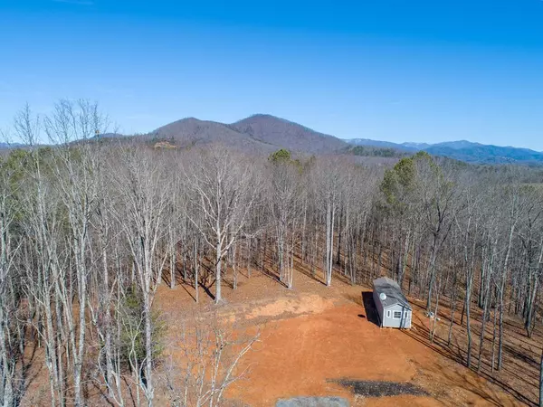 12 Daisy Drive, Brasstown, NC 28902