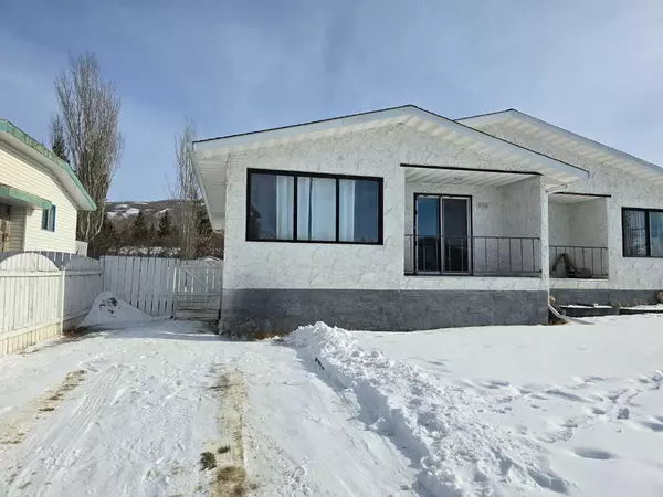 8005A 99 ST, Peace River, AB T8S1A8