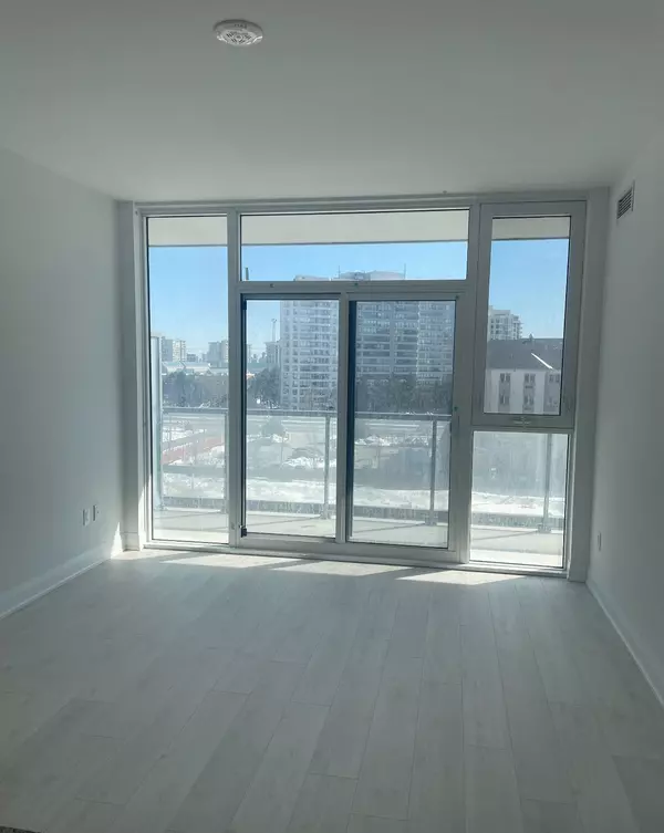 20 Gatineau DR #507, Vaughan, ON L4J 0L3