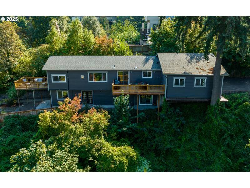 3201 NW LURAY TER, Portland, OR 97210