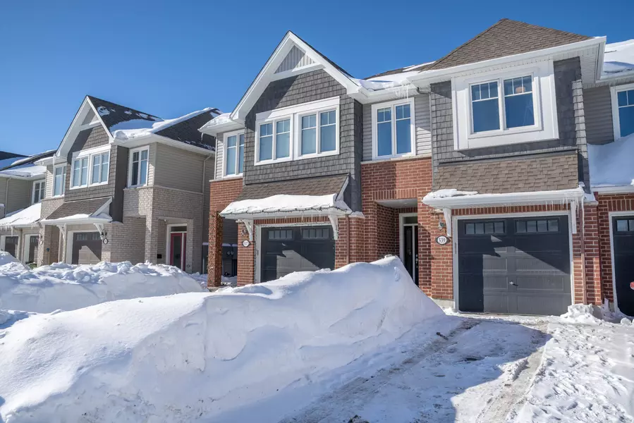 539 Jackdaw AVE, Barrhaven, ON K2J 6M8