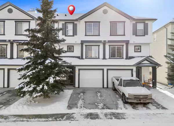 147 Copperfield LN SE, Calgary, AB T2Z 4S9