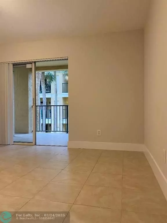 Coral Springs, FL 33071,755 Riverside Dr  #1323