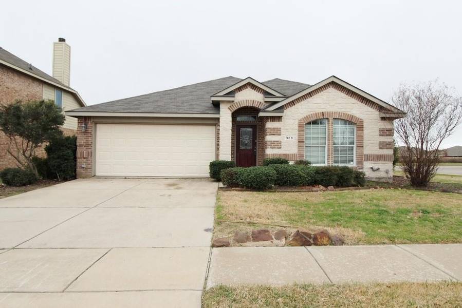 900 Oarlock Drive, Crowley, TX 76036