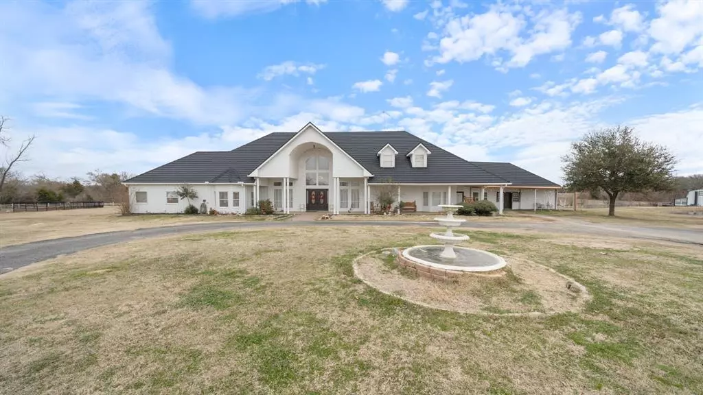 552 Vz County Road 2142, Wills Point, TX 75169