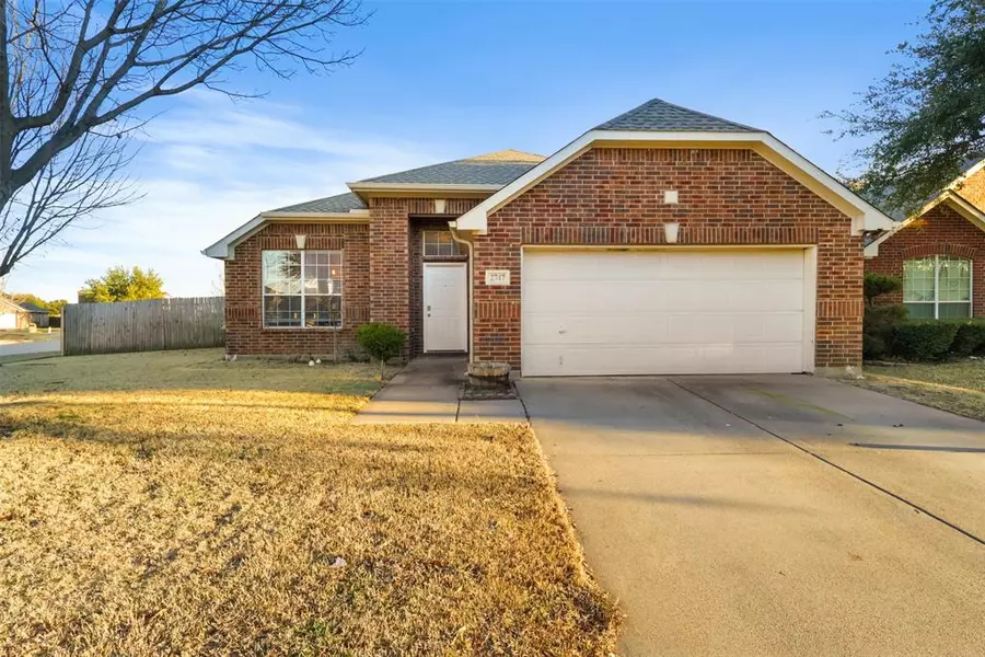 2747 Autumn Breeze, Grand Prairie, TX 75052