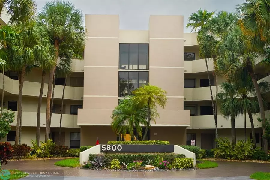 5800 Camino Del Sol  #105, Boca Raton, FL 33433