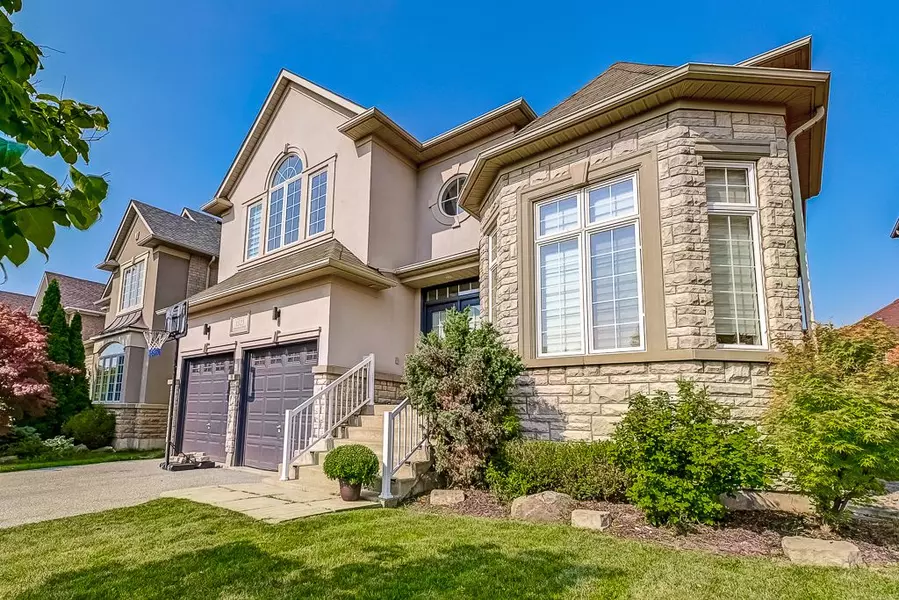 1523 Arrowhead RD, Oakville, ON L6H 7V6