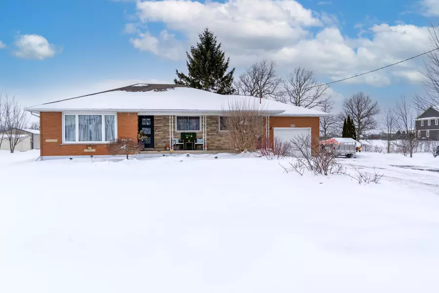 242 Mountain RD, Grimsby, ON L3M 4E7