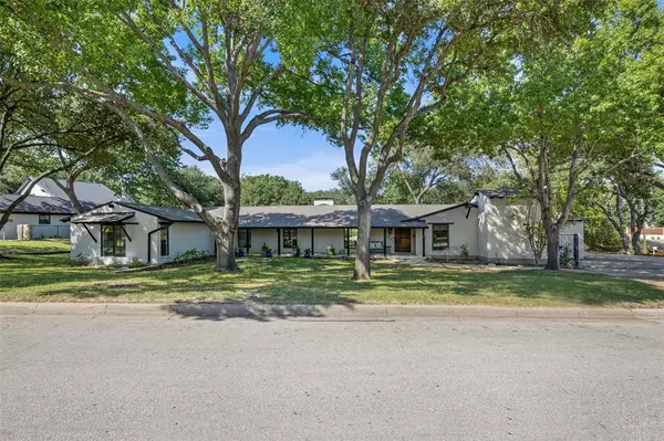 4316 Briarhaven Road, Fort Worth, TX 76109