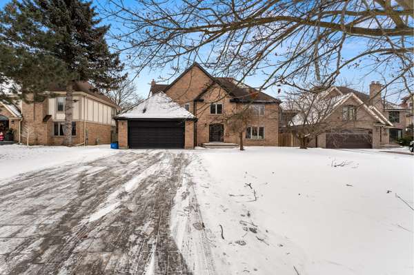 108 Winchester LN, Richmond Hill, ON L4C 6Y7