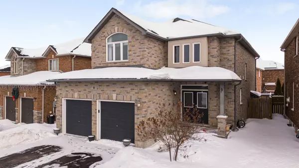 9 KIERLAND RD, Barrie, ON L4N 6G5