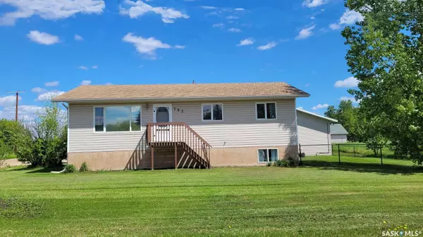 702 6th STREET E, Meadow Lake, SK S9X 1J3