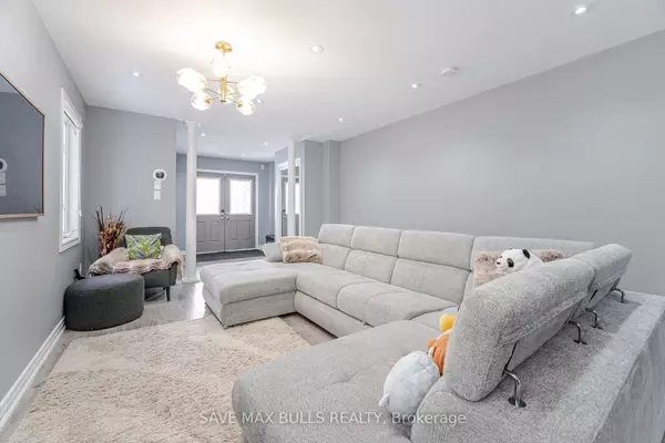 Brampton, ON L6X 0V3,26 Beachville CIR