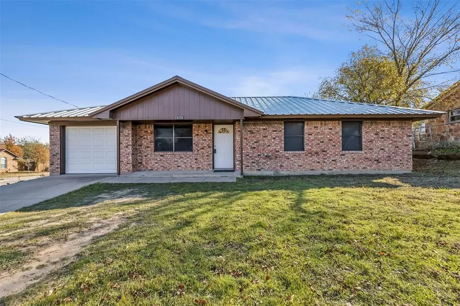 1614 Madison Street, Weatherford, TX 76086