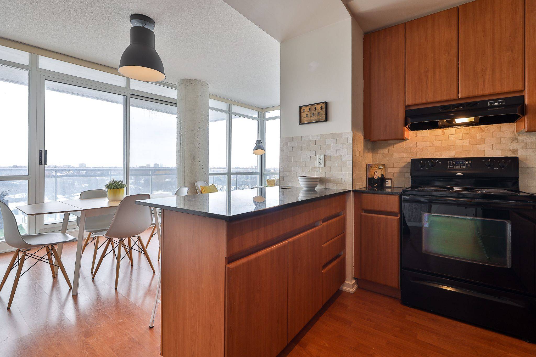 Toronto C07, ON M2N 0B9,30 Canterbury PL #1002