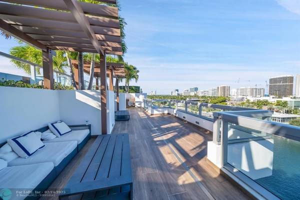 9521 E Bay Harbor Dr #305, Bay Harbor Islands, FL 33154