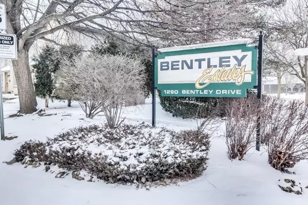 London, ON N5V 4M3,1290 Bentley DR #28