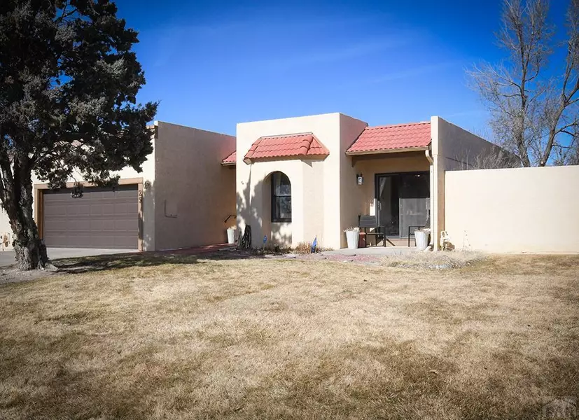 25 W Glenrose Dr, Pueblo West, CO 81007