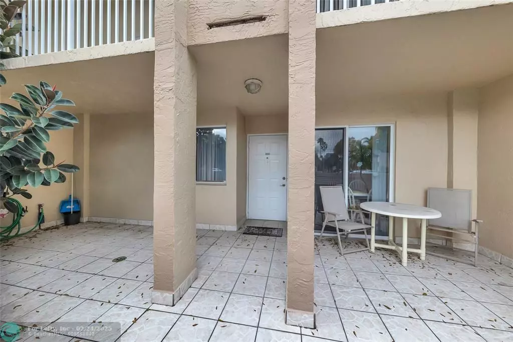 Tamarac, FL 33321,9599 Weldon Cir  #103A