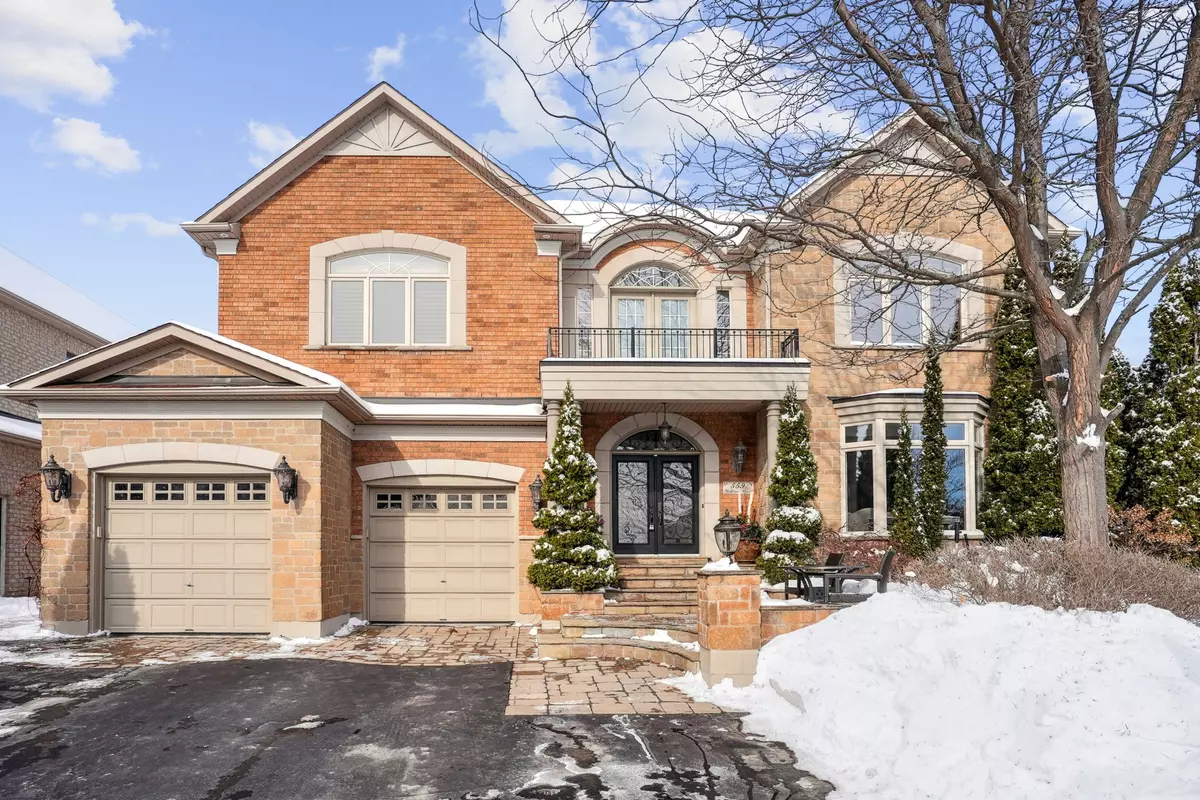 Oakville, ON L6M 4W6,559 Golfview CT