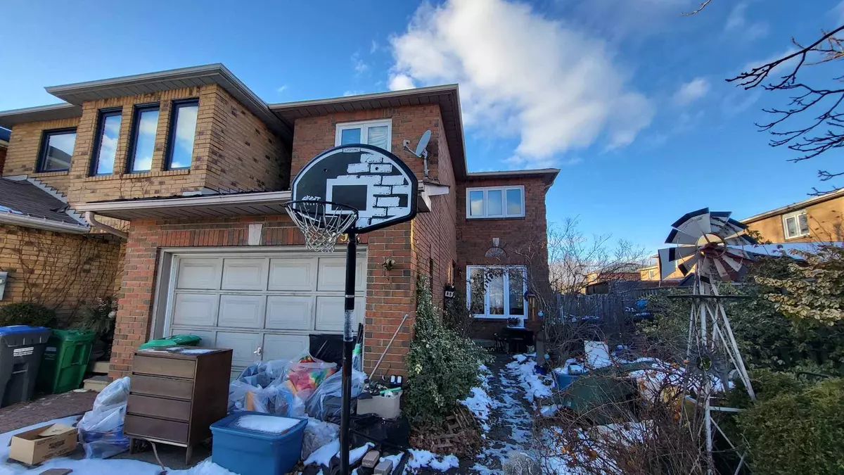 Mississauga, ON L5N 6E9,3292 Bobwhite Mews N/A