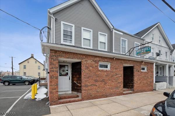 46 Thompson St, Raritan Boro, NJ 08869